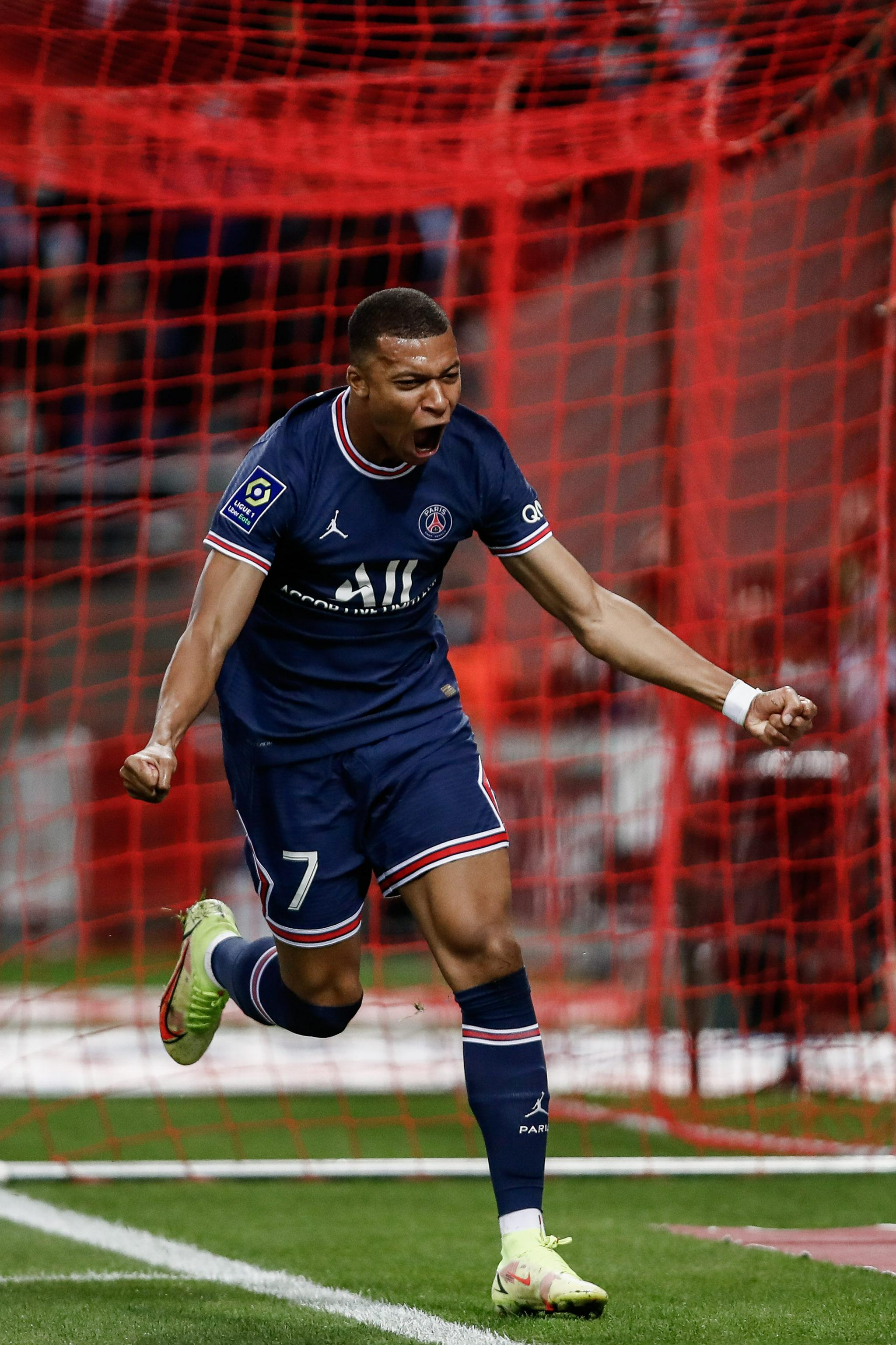 尼斯欧联6战全负垫底，各项赛事已8连败创队史最长连败纪录（尼斯欧联6战皆负垫底，各项赛事已吞8连败创队史最长连败纪录）