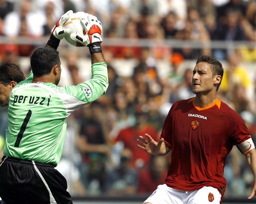 意媒：裁判协会认为米兰vs拉齐奥VAR介入错误，并将予以停职