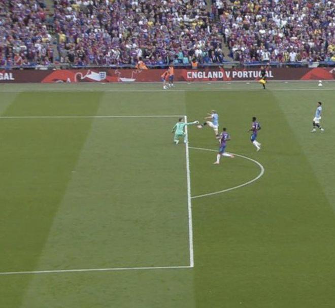 逆天倒勾！40岁C罗一飞冲天：队友对手都看傻了 梦回7年前那一晚