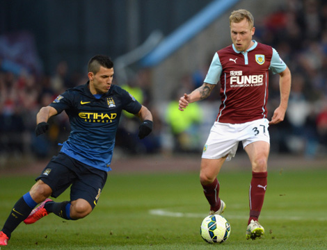 曼联U18客场7-0击败利物浦U18，15岁小将JJ-加布里埃尔戴帽（曼联U18客场7比0横扫利物浦U18，15岁新星JJ-加布里埃尔上演帽子戏法）