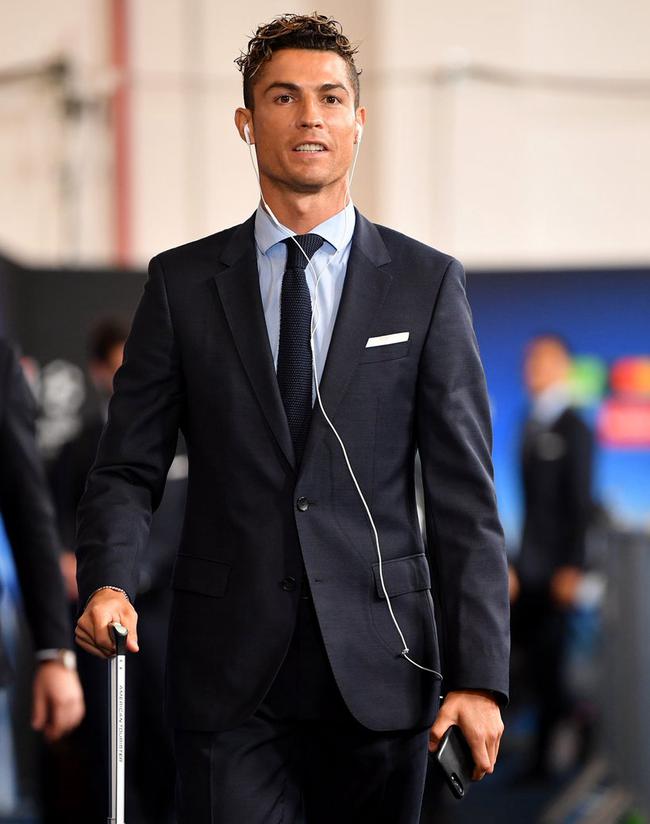 英超前瞻：利兹联连场不胜跌入降级区，维拉赛季客战成绩不佳